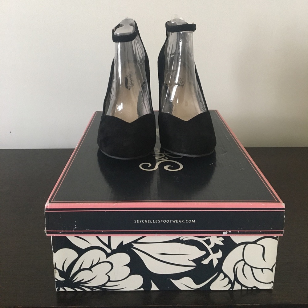 COPY - *New in box* Seychelles Electrify black su…
